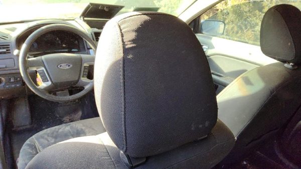 2010 Ford Fusion Pair Of Front Headrests OEM Left Right Set Seat LH — photo 3