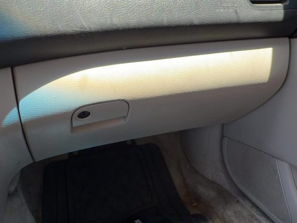 06-07 Legacy Outback Glove Box Assembly Complete Door With Latch Oem Taupe Tau — photo 2