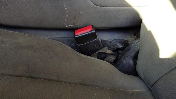 2013-2018 Dodge Ram 4500 Driver Left Front Seat Belt Buckle Receiver Oem Gray X8 — photo 1