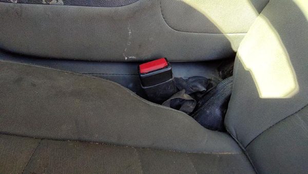 2013-2018 Dodge Ram 4500 Driver Left Front Seat Belt Buckle Receiver Oem Gray X8 — photo 4