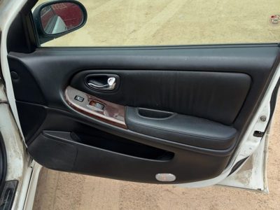 2000-2001 Infiniti I30 Passenger Right Front Door Trim Panel With Switches Black