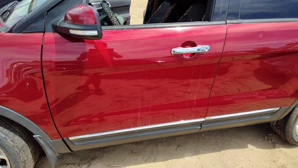 2014 Ford Explorer Front Door LH Ruby Red Rr — photo 5
