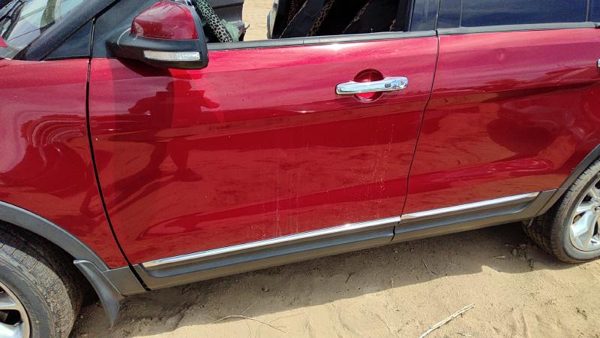 2014 Ford Explorer Front Door LH Ruby Red Rr — photo 6