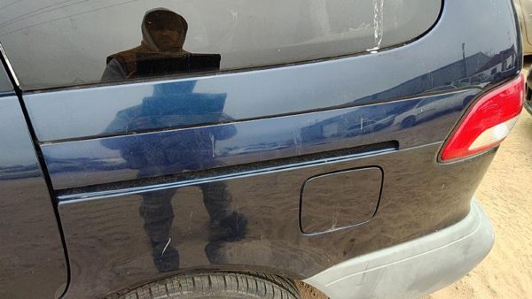 98-03 Toyota Sienna Driver Left Rear Moulding Roller Cover Oem Blue 8Q0 — photo 3