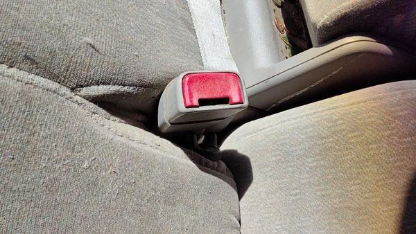 00 Lesabre Buick Lesabre Driver Left Front Seat Belt Buckle Receiver Gray 17B — photo 1