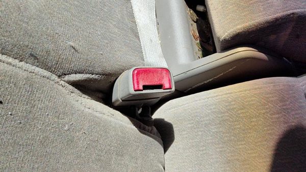 00 Lesabre Buick Lesabre Driver Left Front Seat Belt Buckle Receiver Gray 17B — photo 2