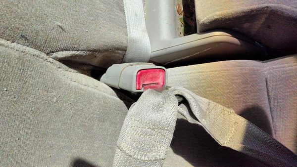 00 Lesabre Buick Lesabre Driver Left Front Seat Belt Buckle Receiver Gray 17B — photo 3