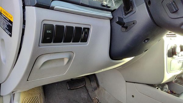 2006 Hyundai Sonata Lower Dash Under Column Knee Bolster Trim Panel Oem Gray — photo 3