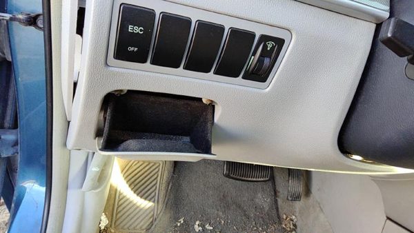 2006 Hyundai Sonata Lower Dash Under Column Knee Bolster Trim Panel Oem Gray — photo 5