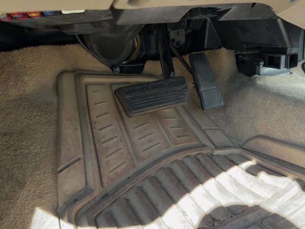 1999 Pontiac Bonneville Brake Pedal Assembly Oem — photo 3