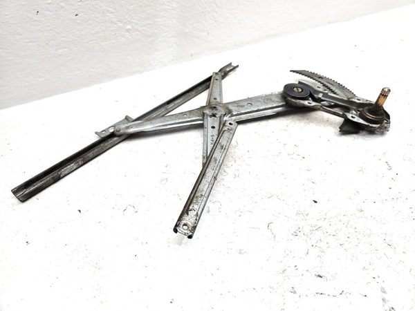 1988-1991 Honda Civic Driver Left Manual Window Regulator Oem Sedan 2716769 — photo 2