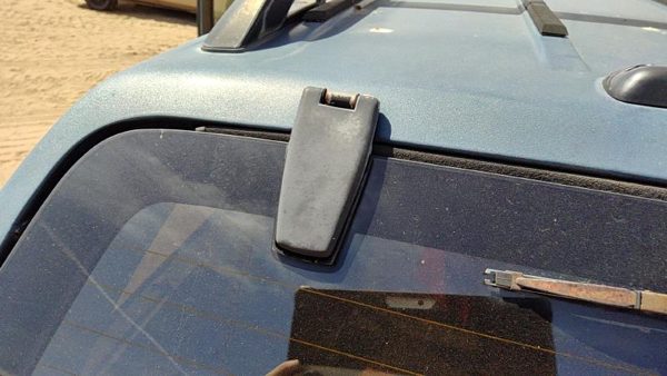 1991-1994 Chevy S10 Blazer Back Glass Hinges Only Pair Set Oem Rear Window Oem — photo 5