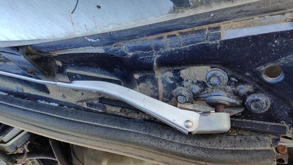1980-1984 Deville Sedan Driver Left Windshield Wiper Arm Oem Blade Lever — photo 2