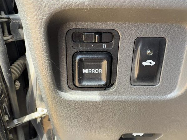 1998-2004 Isuzu Rodeo Mirror Control Switch Oem — photo 3