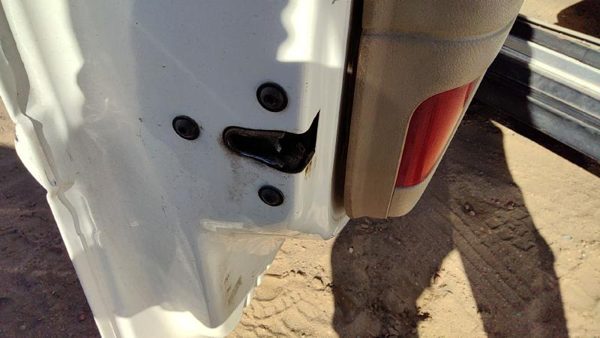 2005-2009 Buick Lacrosse Driver Left Front Door Latch With Rods/Cables Oem — photo 3