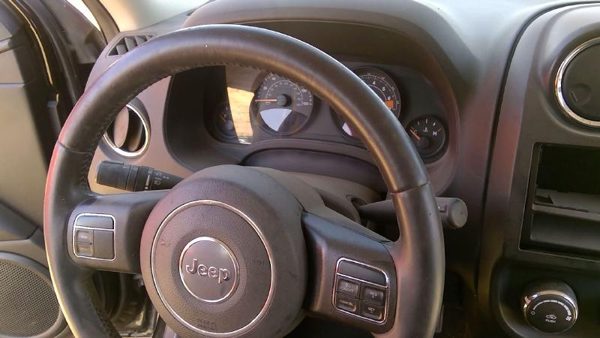 2017 Jeep Patriot Steering Wheel OEM Gray Dv — photo 2