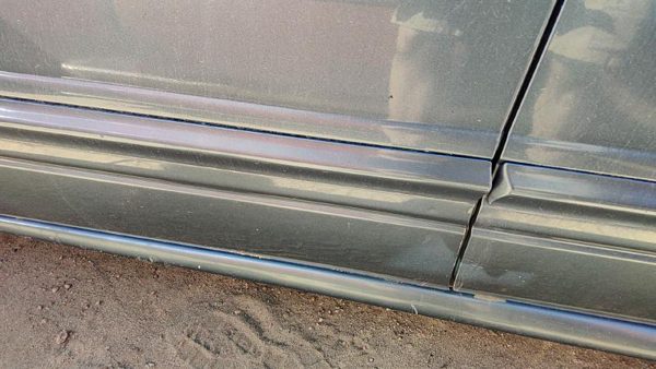 00-04 Lesabre Buick Lesabre Driver Left Front Moulding From Door Trim Strip Blue — photo 2