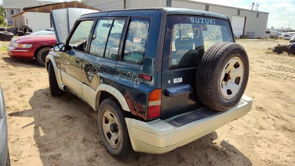 1997 Suzuki Sidekick — vehicle photo 6
