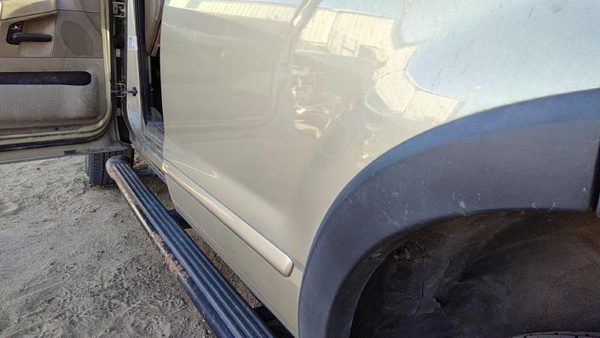 2003 Ford Explorer Rear Door LH B2 Harvest Gold — photo 6
