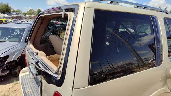 98-99 Lincoln Navigator Passenger Right Rear Moulding On Quarter Panel Gold Bi — photo 3