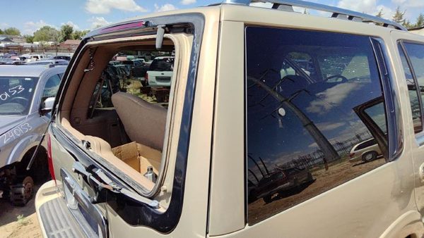 98-99 Lincoln Navigator Passenger Right Rear Moulding On Quarter Panel Gold Bi — photo 4