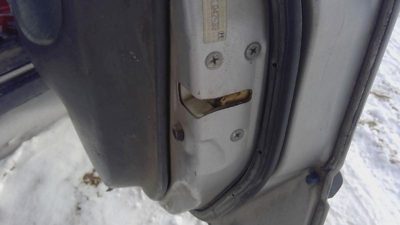 1996-2000 Honda Civic Passenger Right Front Door Latch With Rods/Cables Oem