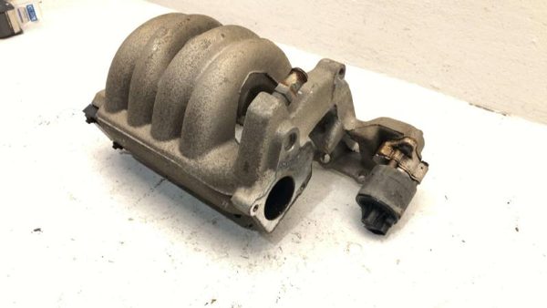 2000 Saturn SL1 Sohc Intake Manifold 1.9L OEM 21008443 — photo 2
