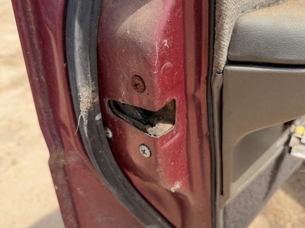 87 Nissan Maxima Driver Left Front Door Latch With Rods/Cables Oem 4 Door Sedan — photo 2