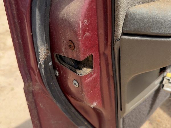 87 Nissan Maxima Driver Left Front Door Latch With Rods/Cables Oem 4 Door Sedan — photo 3