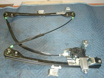 2005 Pacifi Front Door Regulator RH New Aftmtk