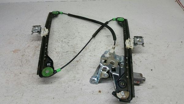 2005 Pacifi Front Door Regulator RH New Aftmtk — photo 2