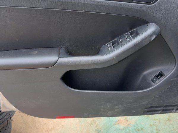 2013-2018 Vw Jetta Driver Left Front Door Trim Panel With Master Switch Black — photo 7