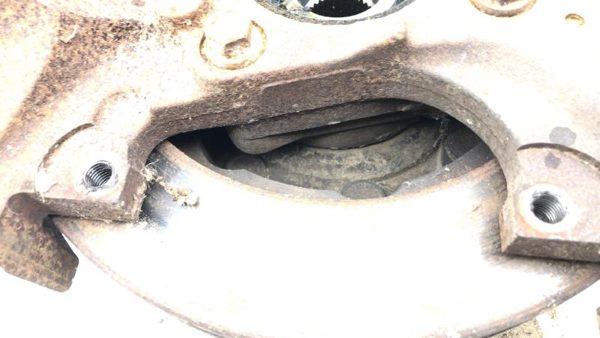 89-94 Gmc Sierra 2500 Driver Left Front Spindle Steering Knuckle With Wheel Hub — photo 9