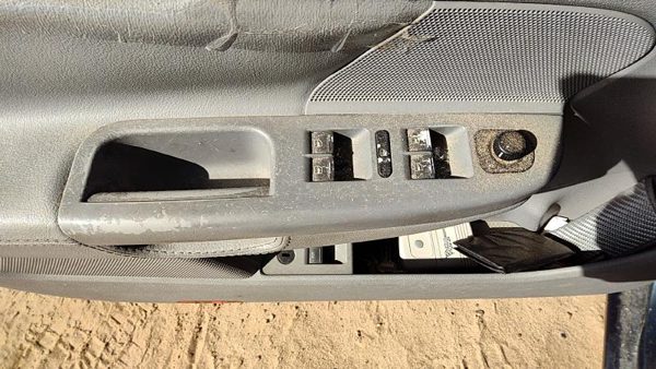 2006 Volkswagen Jetta Door Switch Front Vw — photo 2
