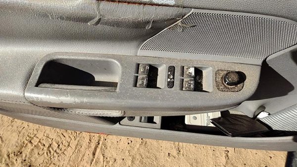 2006 Volkswagen Jetta Door Switch Front Vw — photo 4