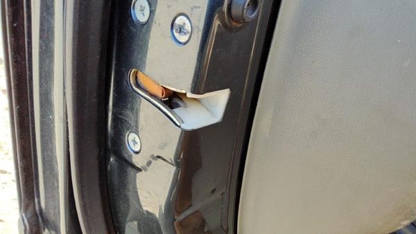2005-2010 Honda Odyssey Driver Left Front Door Latch With Rods/Cables Oem — photo 3