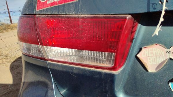 2006 Hyundai Sonata Tail Light Assembly LH 924030A000 — photo 2