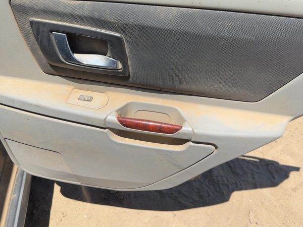 04-06 Srx Passenger Right Rear Door Trim Panel With Switches Back Gray 132 — photo 5