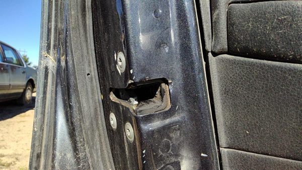 2007-2012 Nissan Altima Driver Left Front Door Latch With Rods/Cables Oem 4 Door — photo 2