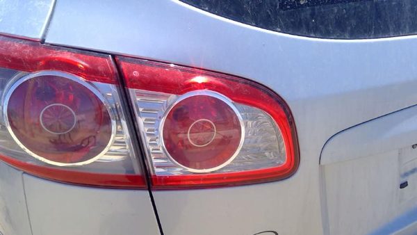 10-12 Hyundai Santa Fe Driver Left Inner Tail Light Brake Lamp Rear Gate Mounted — photo 2