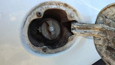 2000-2003 Ford Taurus Fuel Filler Neck Assembly With Gas Cap Oem Yf1z9034affv