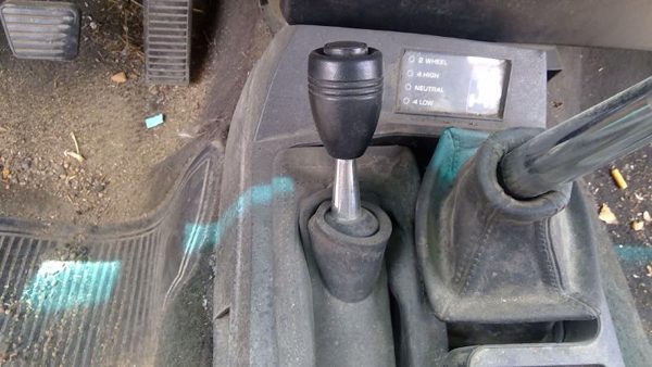 1988 S10 Blazer 4x4 Shifter Lever Assembly with Linkage 4wd Transfer Case Shift — photo 5