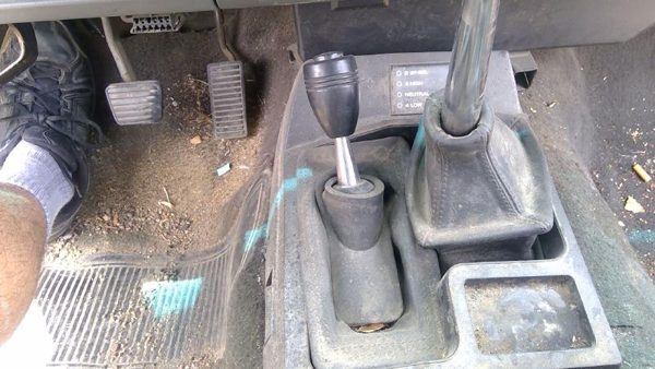 1988 S10 Blazer 4x4 Shifter Lever Assembly with Linkage 4wd Transfer Case Shift — photo 2