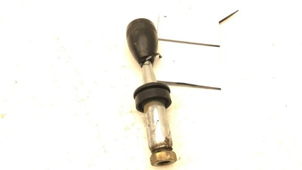 1988 S10 Blazer 4x4 Shifter Lever Assembly with Linkage 4wd Transfer Case Shift — photo 7