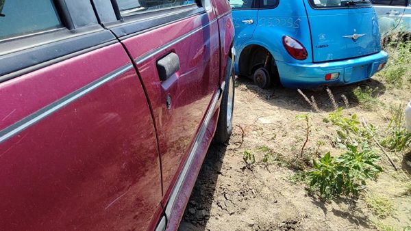 1994 Ford Explorer Front Door RH Red — photo 2