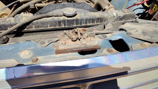 1986-1990 Dodge Ram W150 Hood Latch Assembly With Bracket Oem — photo 3