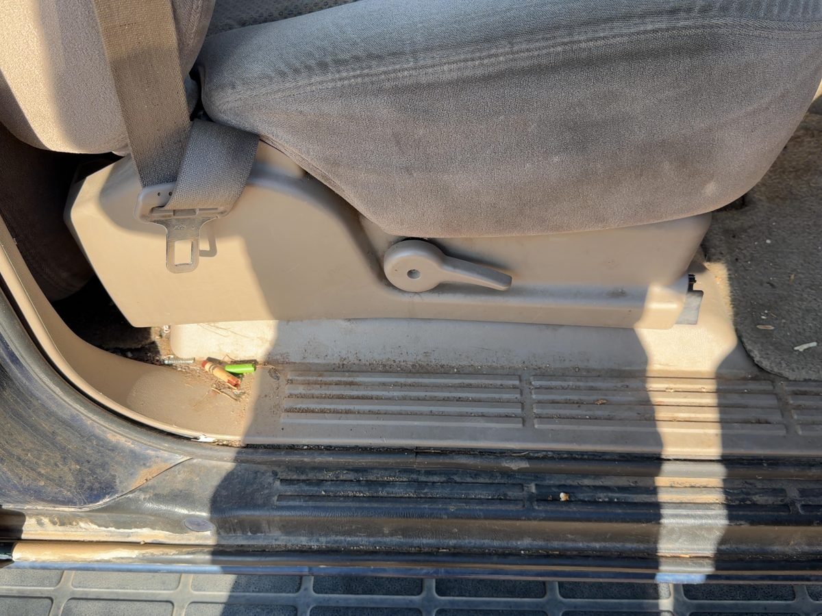 2003 Chevy Suburban Passenger Right Side Seat Trim Panel Oem Tan 52D
