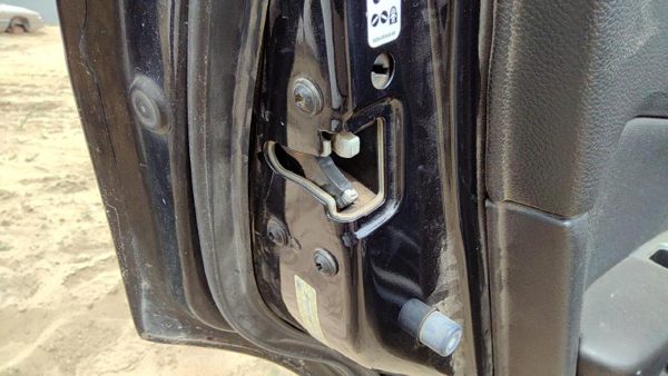 2006-2011 Ford Fusion Driver Left Rear Door Latch With Rods/Cables Oem Back — photo 2