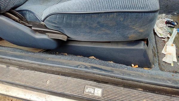88-91 Olds Cutlass Calais Passenger Right Side Seat Trim Panel Oem Blue — photo 4
