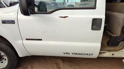 2000 Ford F250 Front Door LH White